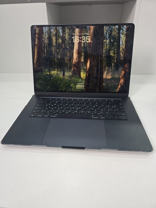 Продам MacBook Air 15" M3