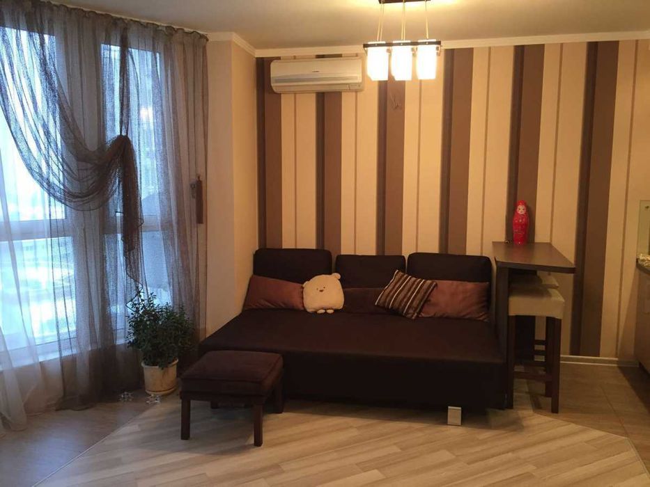 Дава се под наем Двустаен апартамент в София, Център - 65 кв.м за 408 € - Снимка #1