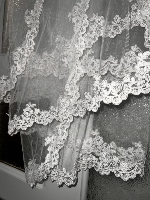 Булчинска рокля и воал