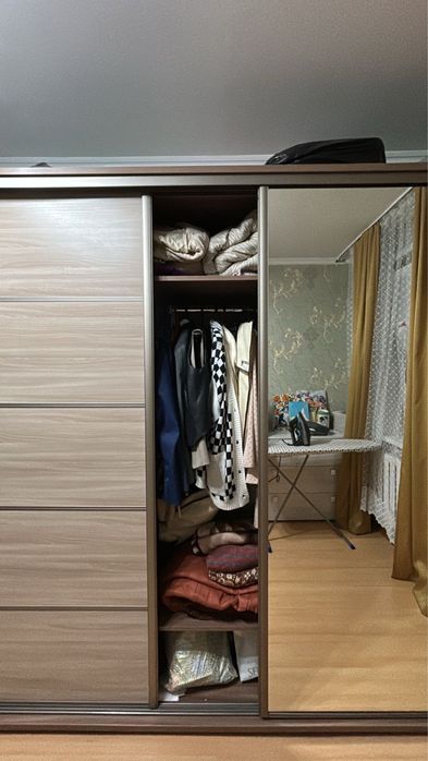 Шифоньер продам (шкаф)