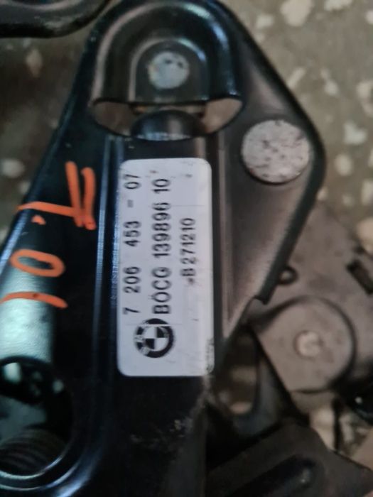 Broaste broasca trager stanga dreapta BMW seria 7 F01 F02 F07
