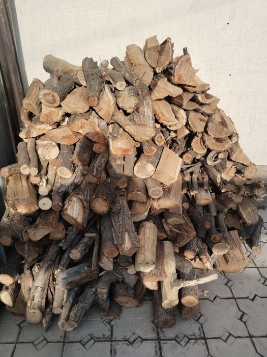 Готовые рубленыи дрова на шашлика