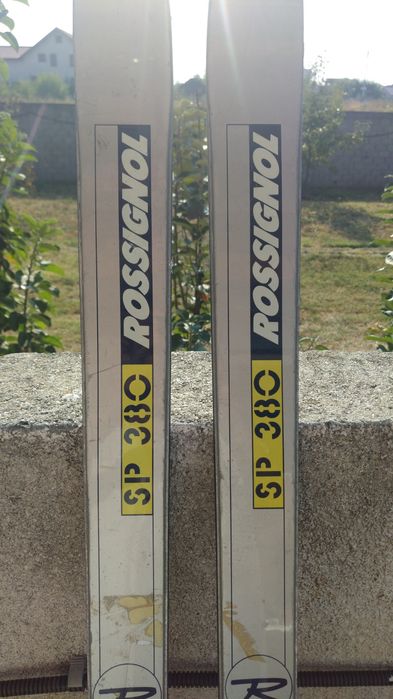 Skiuri Rossignol