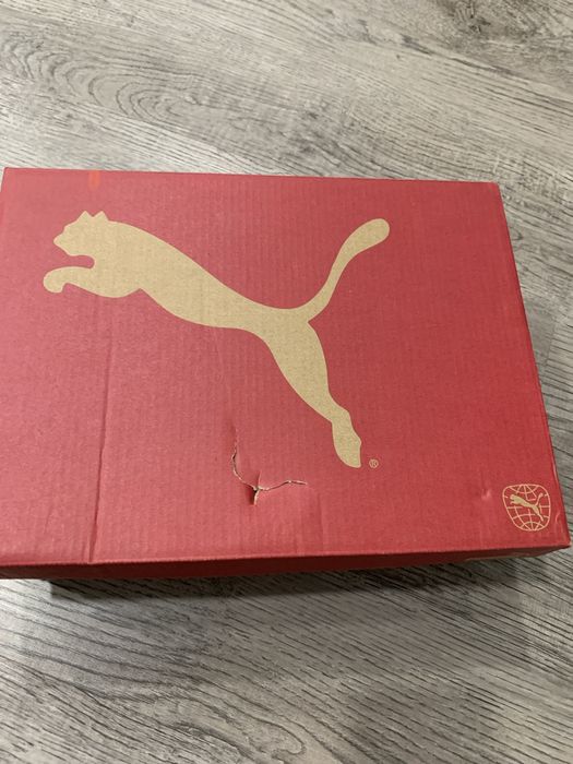 Продам кроссовку