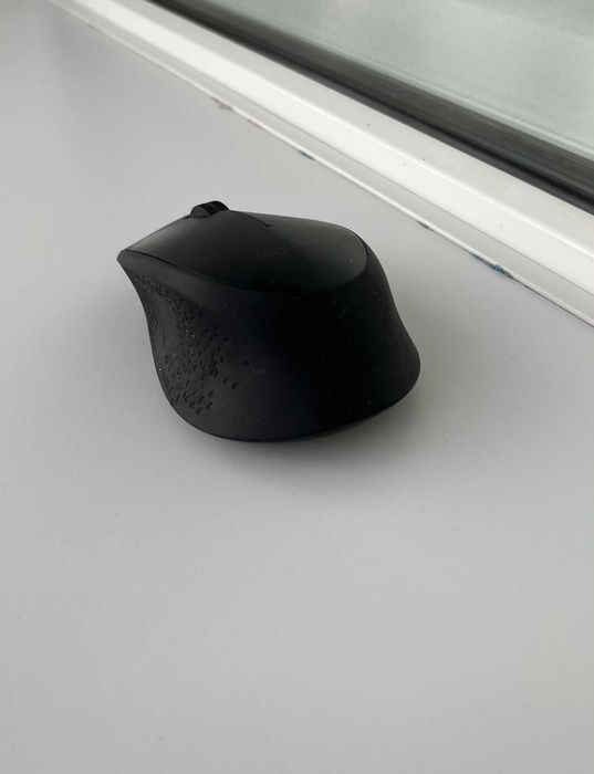 Продам мышку на ноутбук Logitech