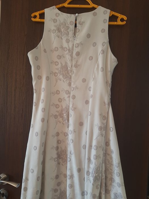 Lucy  нова рокля