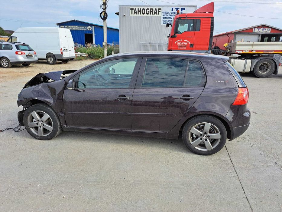 Dezmembrez VW Golf V 1.9 TDI BLS cutie manuala 6 trepte JYJ