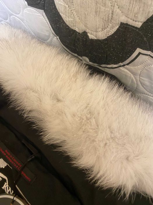 Geaca Moose Knuckles White Fur