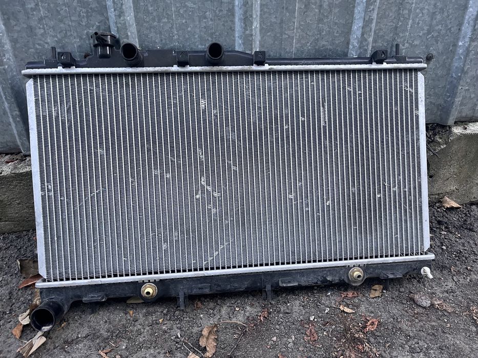 Радиатор 3л на subaru