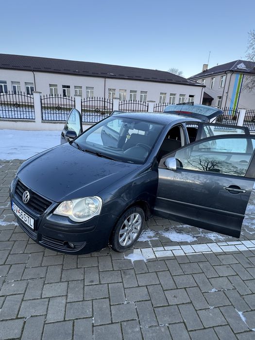 Vând Volkswagen Polo