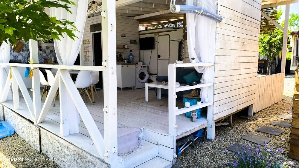 Лятно приключение в каравана Санторини - къмпинг Созопол Еко