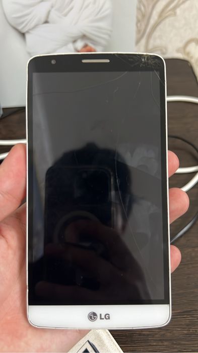 LG телефон, торг имеется