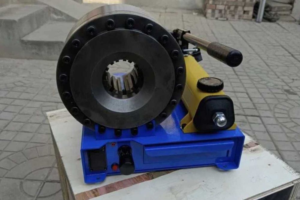 Пресс ручной для шлангов высокого давления / обжимной для РВД