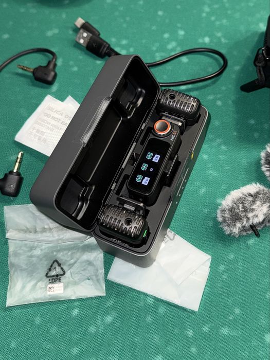 Петличный микрофон DJI Mic 2 поколения (2 TX + 1 RX + Charging Case)