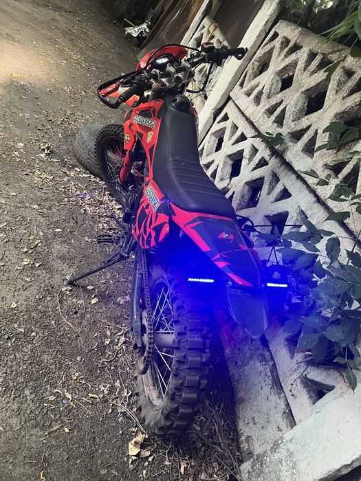 Эндуро 250 кубов
