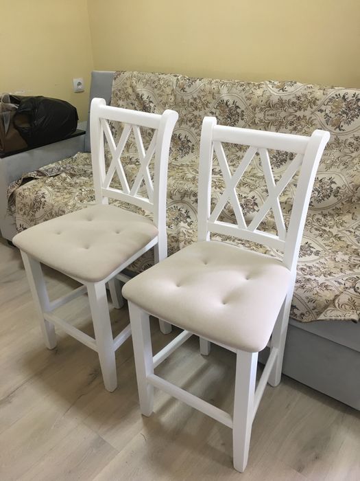 Барные стулья в ассортименте с производсва массив дерева .