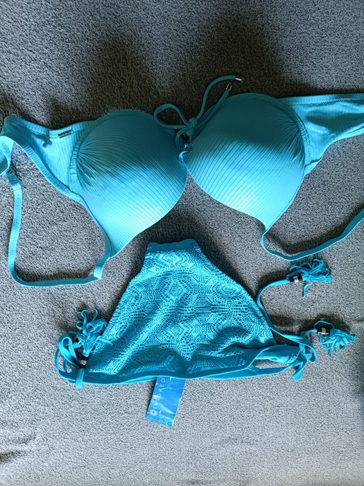 Costume de baie noi