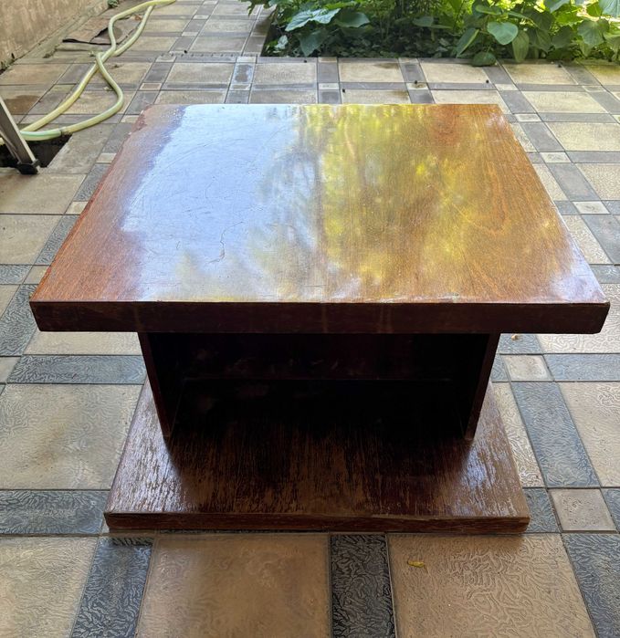 Журнальный столик