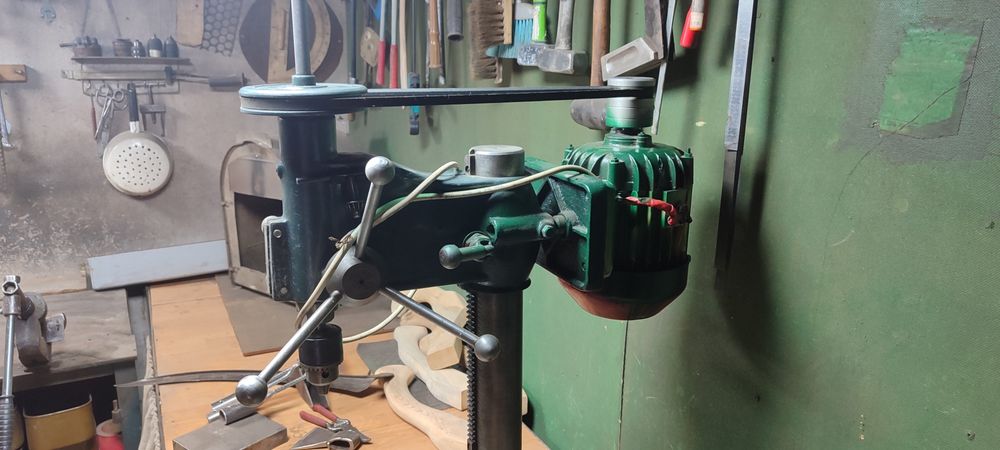 Станок сверлильный, тиски, телега