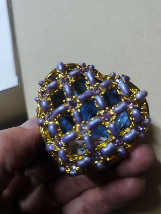 Шкатулки разные .