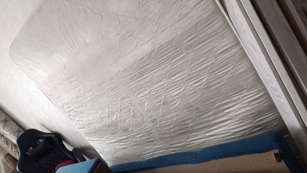 Отдам даром матрас