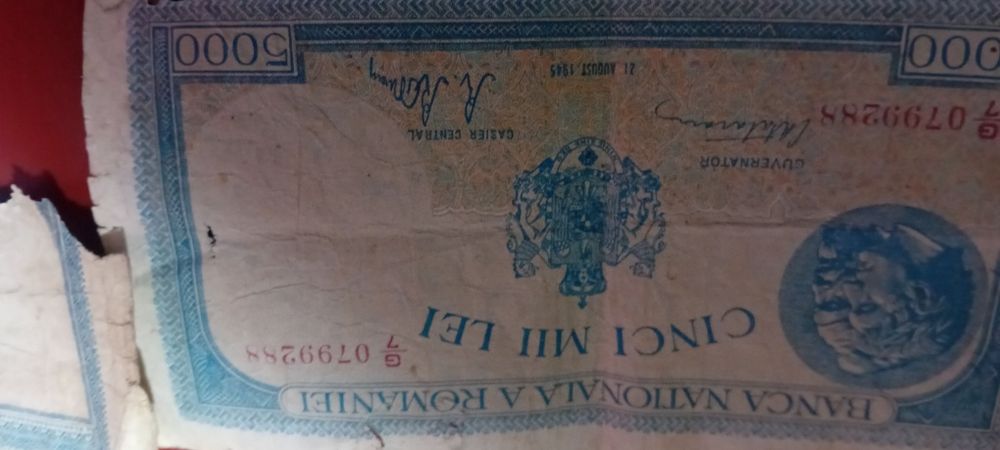 De vânzare  bani și timbre