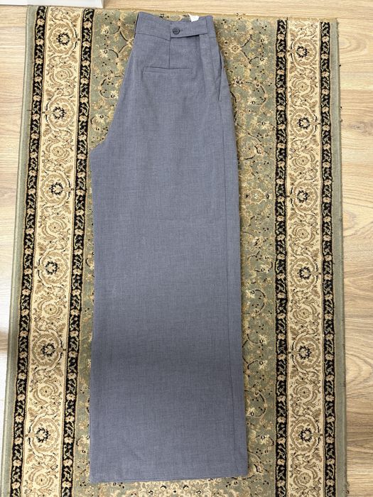 Брюки серые strdivarius