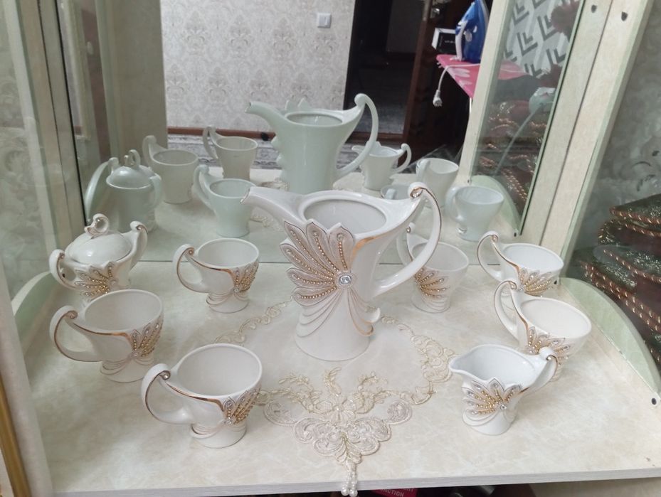 Гостиный мебель Комуд и 2 пинал на скидке