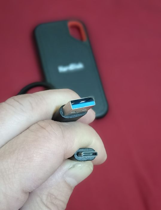 Hard disk 1TB продается