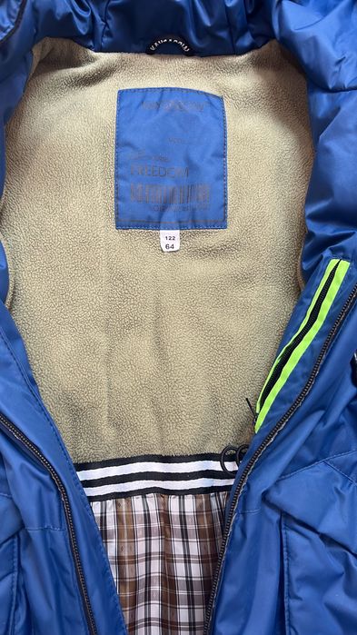Продам куртку для мальчика