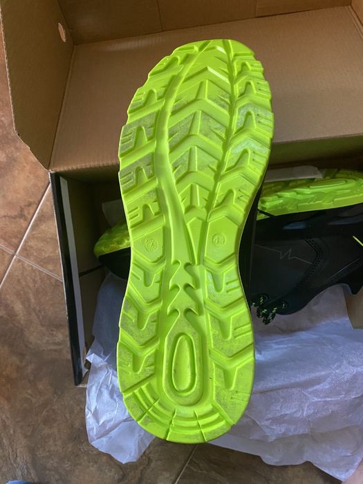 Работни обувки с бомбе Stenso