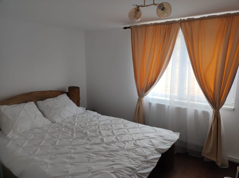 Casă de închiriat