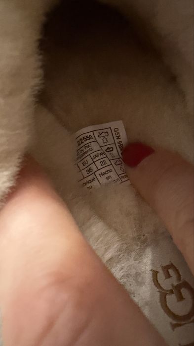 Slapi UGG Noi, 36