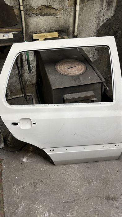 Дверь гольф 3 задняя правая