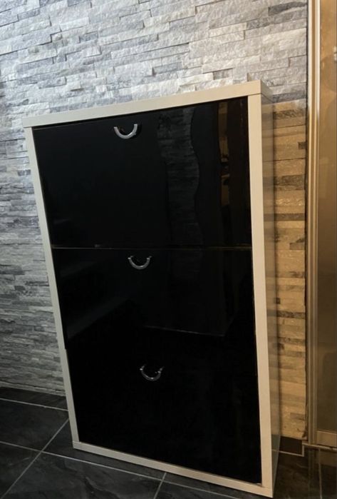 Dulap pentru pantofi marca MobExpert