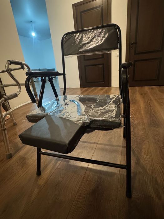 Продам стул унитаз (санитарный стул)