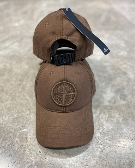 Страхотни шапки с козирка един размер