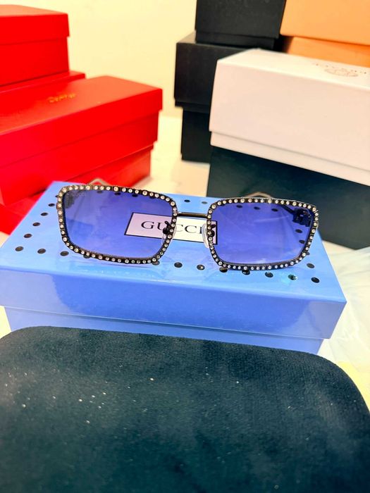 Ochelari de soare GUCCI negri noi cu eticheta