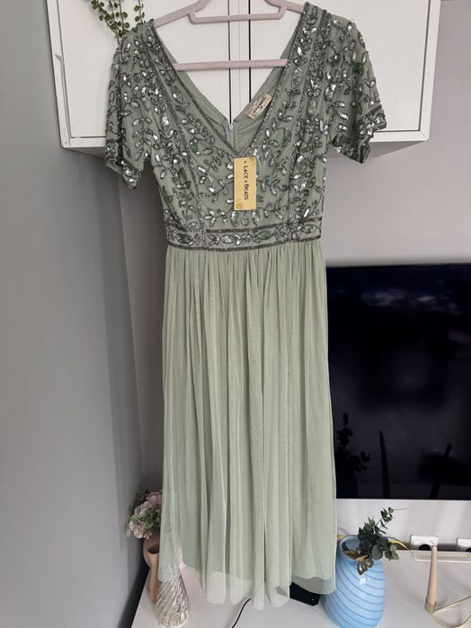 Официална рокля Lace&beads лъскава пайети и тюл зелена S рамер