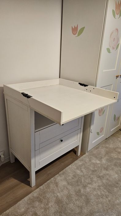 Masa Infasat / comoda  Ikea Sundvik