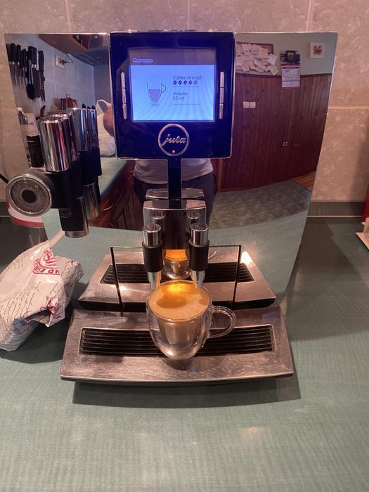 Каферобот Jura Impressa J9