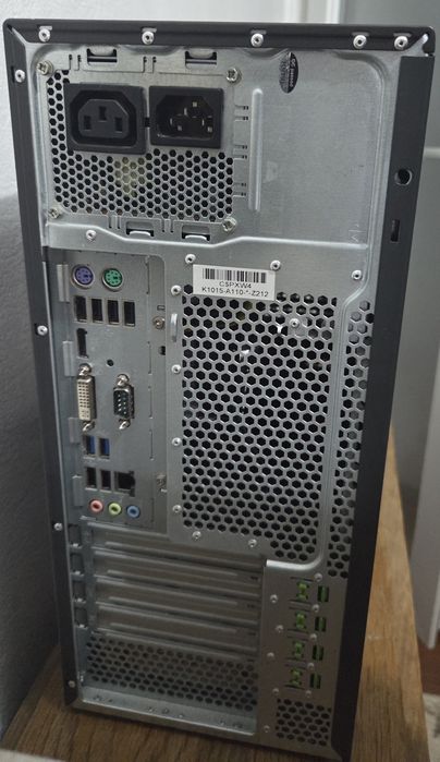 Desktop Fujitsu I3- 2130, 4gb ram,480 gb hdd