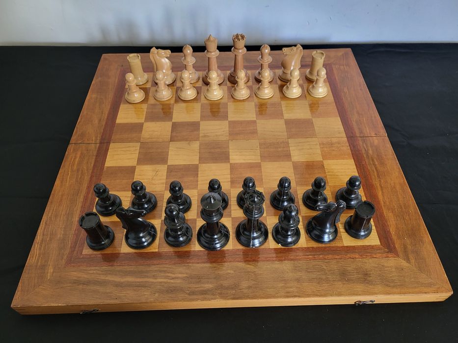 #2 Стар дървен шах