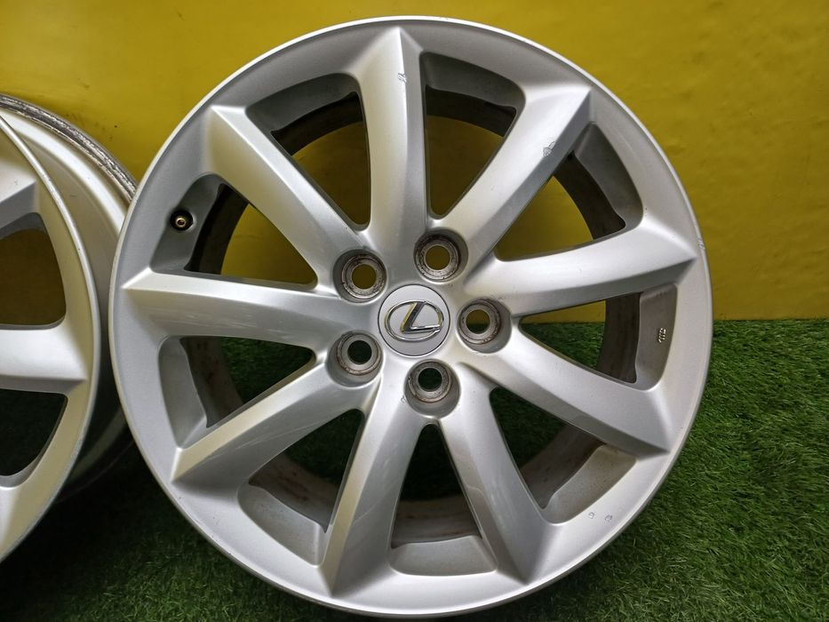Диски R18 5×120 на Lexus LS460.