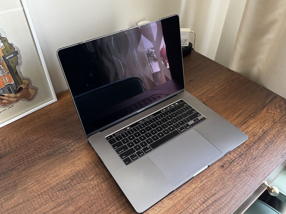 Macbook pro i9 32gb 1tb