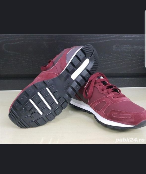 38.5_adidasi Nike