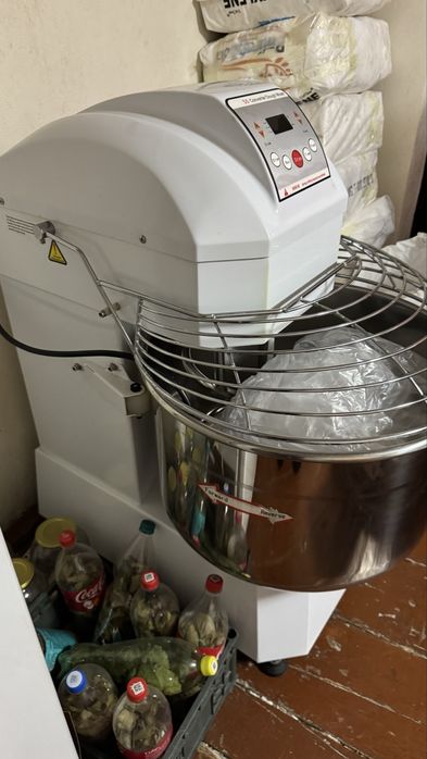 Testo mishalka xamir qorgich