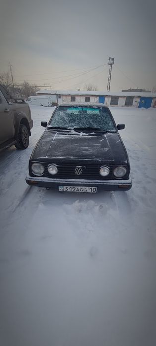 Продам гольф 2.     На уверенном ходу