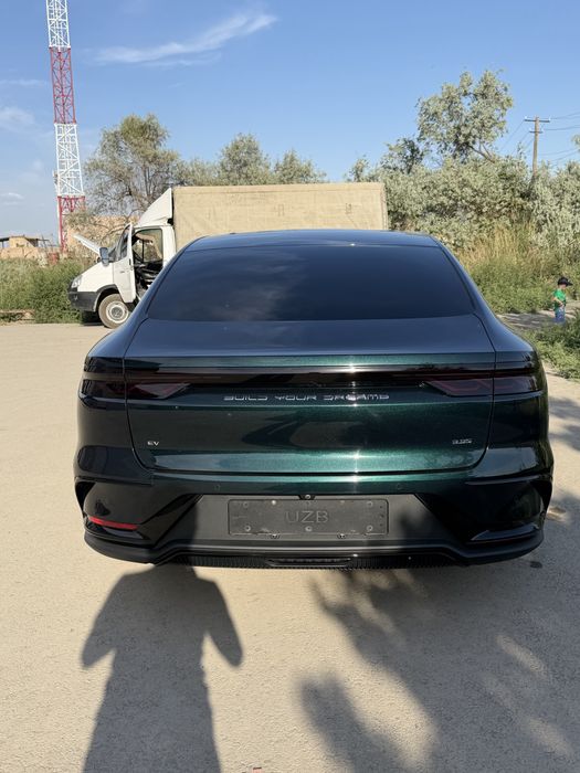byd han limited