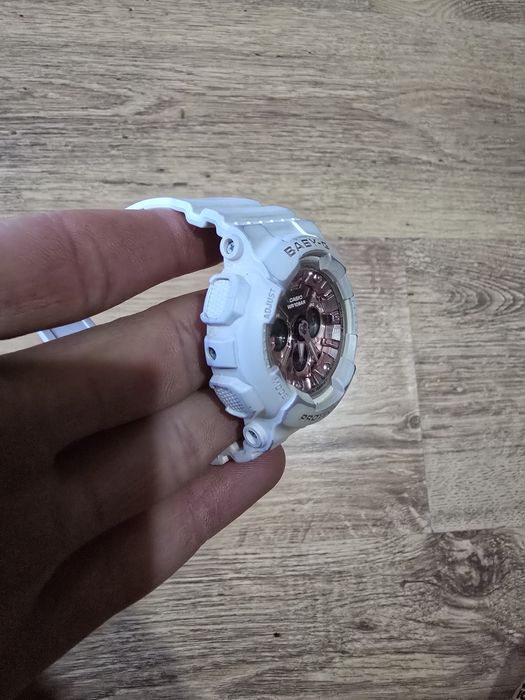 Часовник casio baby g